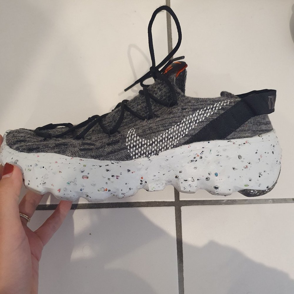 Nike Space Hippie 04